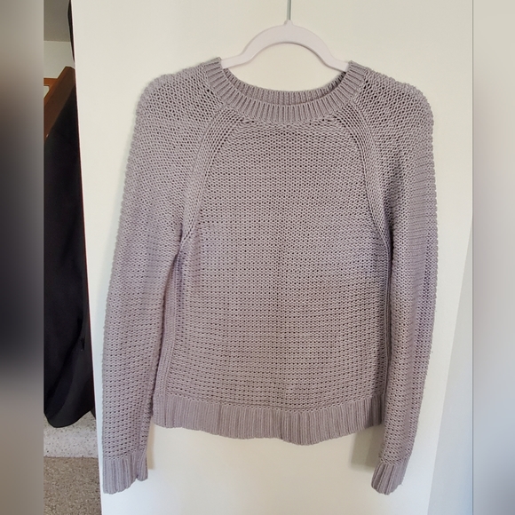 Banana Republic Sweater - Picture 3 of 5